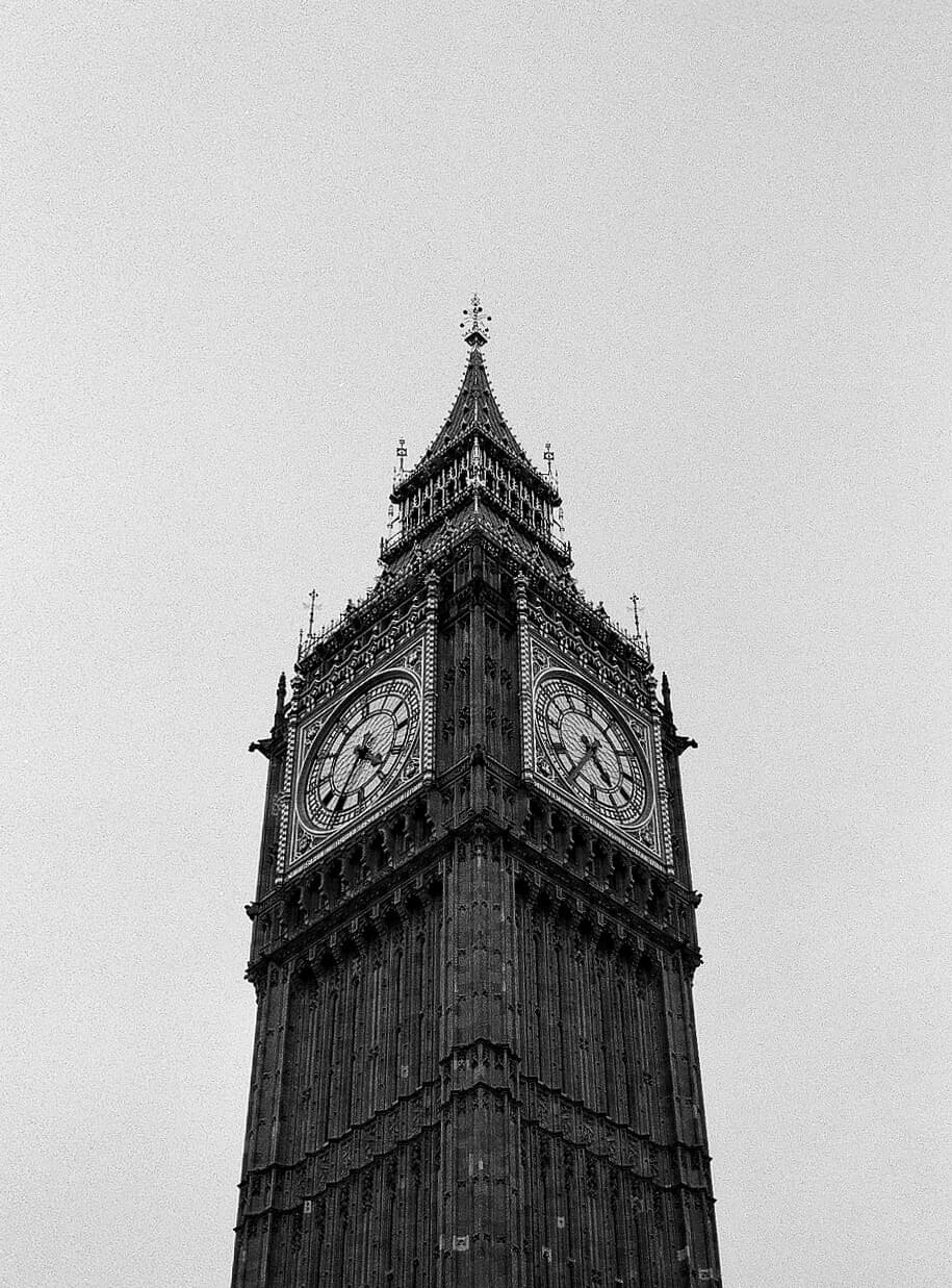 Barthelemy de Mazenod | Architecture | A symmetrical shot of Big Ben in London