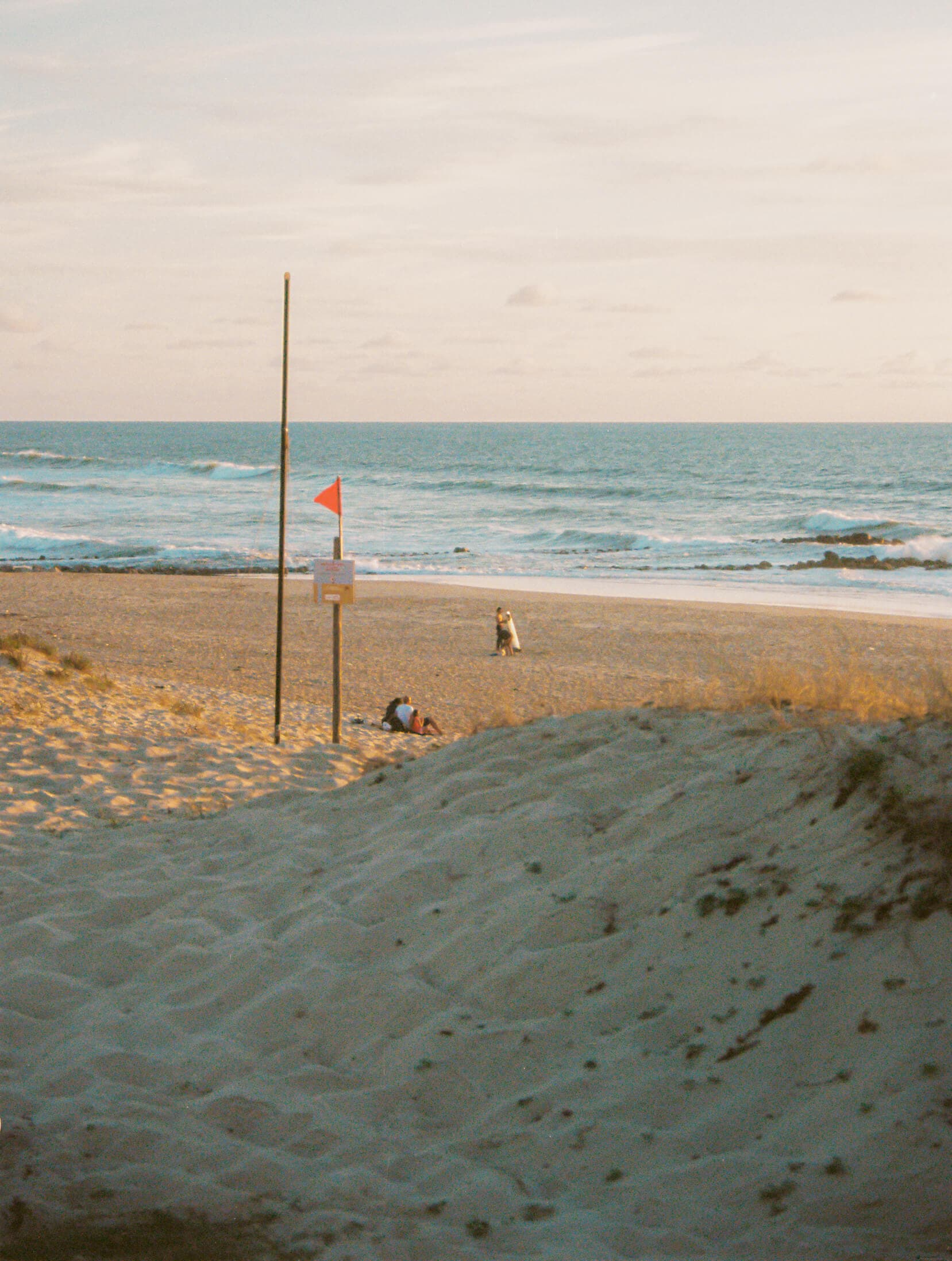 Barthelemy de Mazenod | The Seafront | A classical beach of south west of France