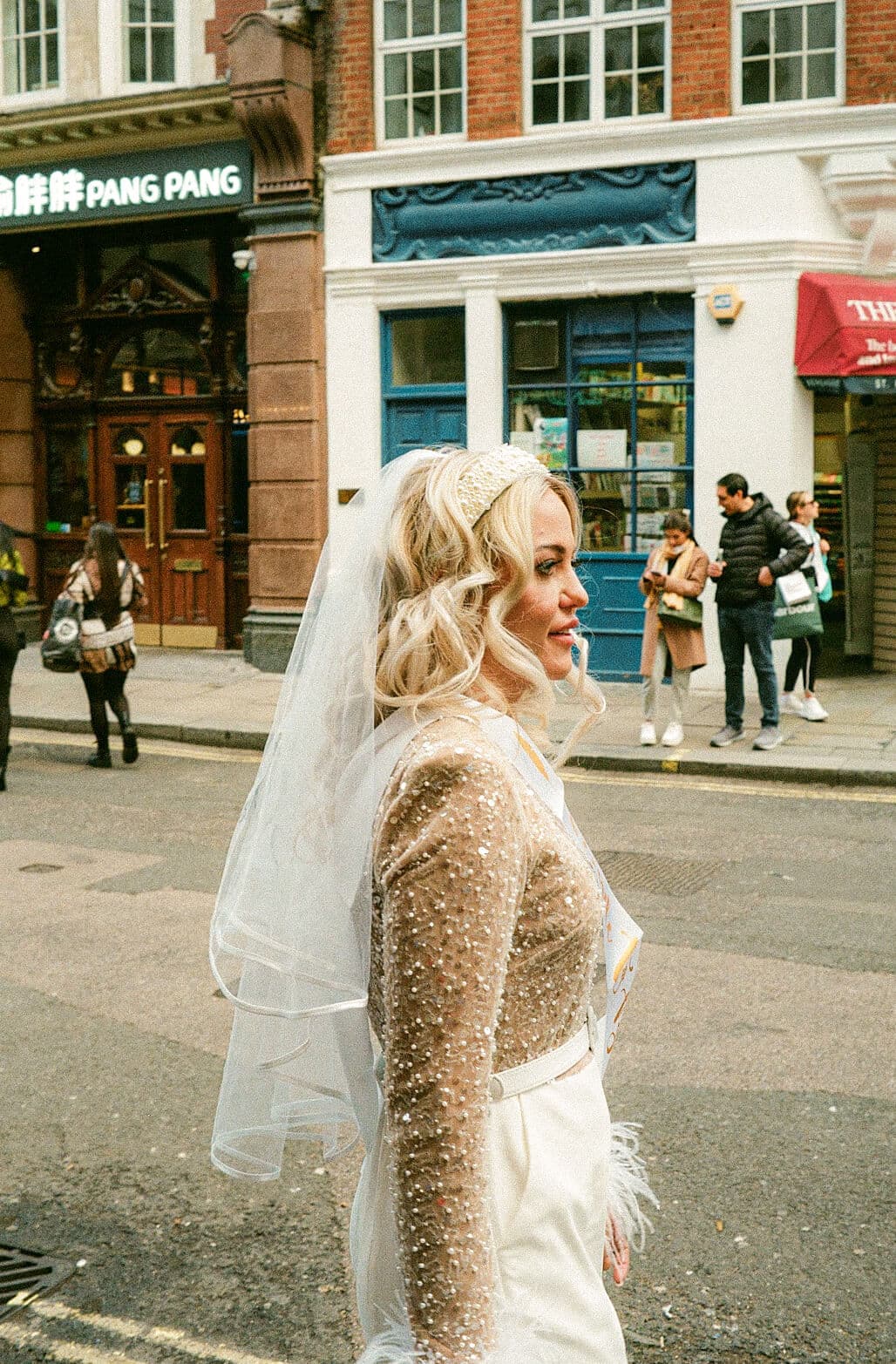 Barthelemy de Mazenod | A bride in the street of London
