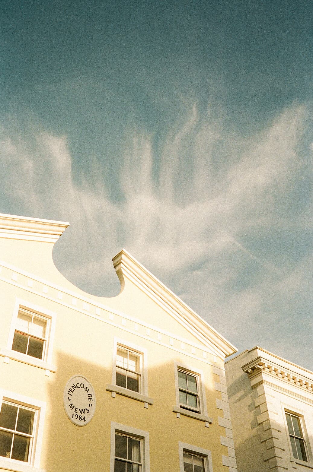 Barthelemy de Mazenod | Pastel colors in Noting Hill, in London
