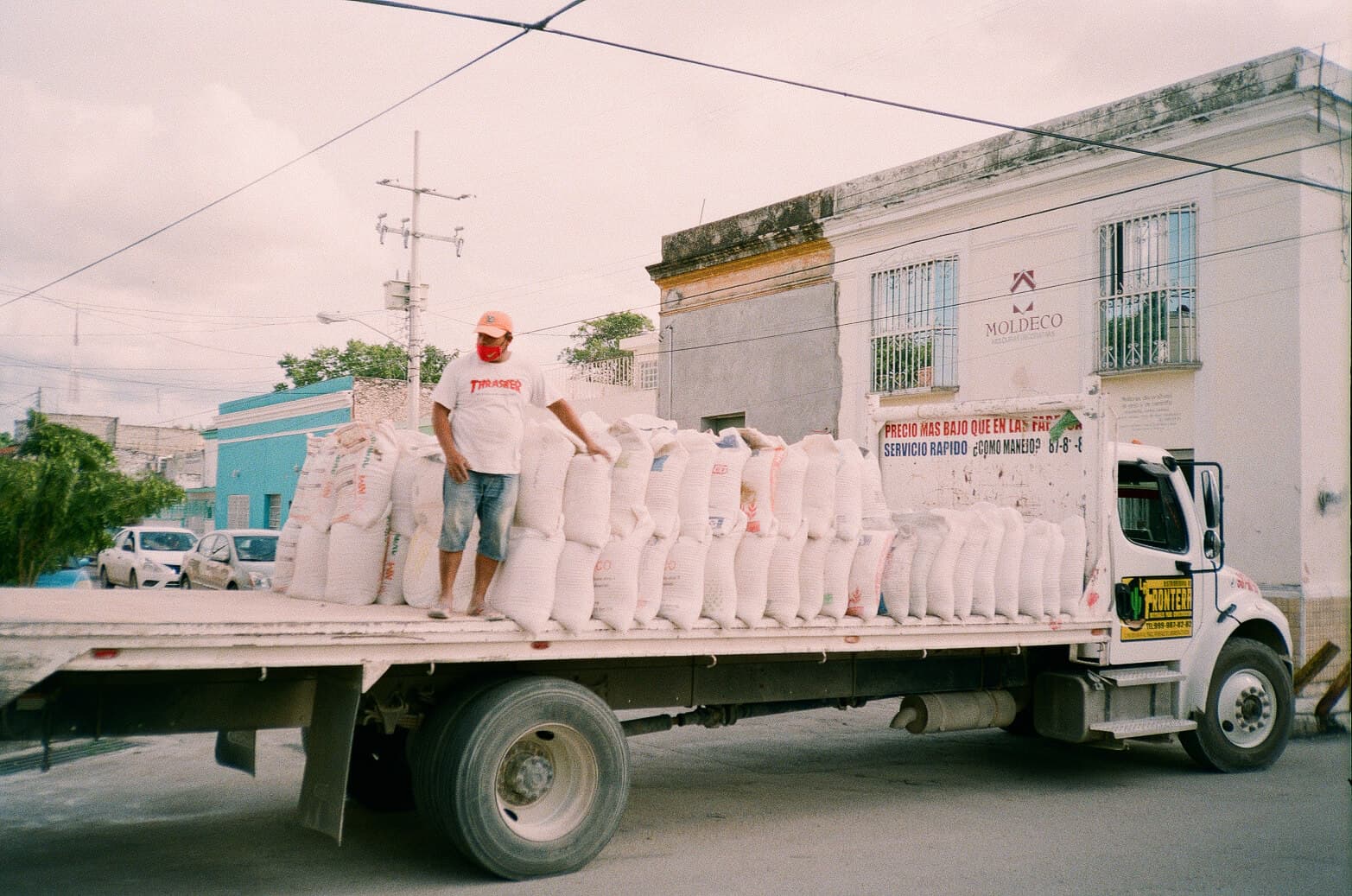 Barthelemy de Mazenod | Travel | A man unloading a truck in Mexico